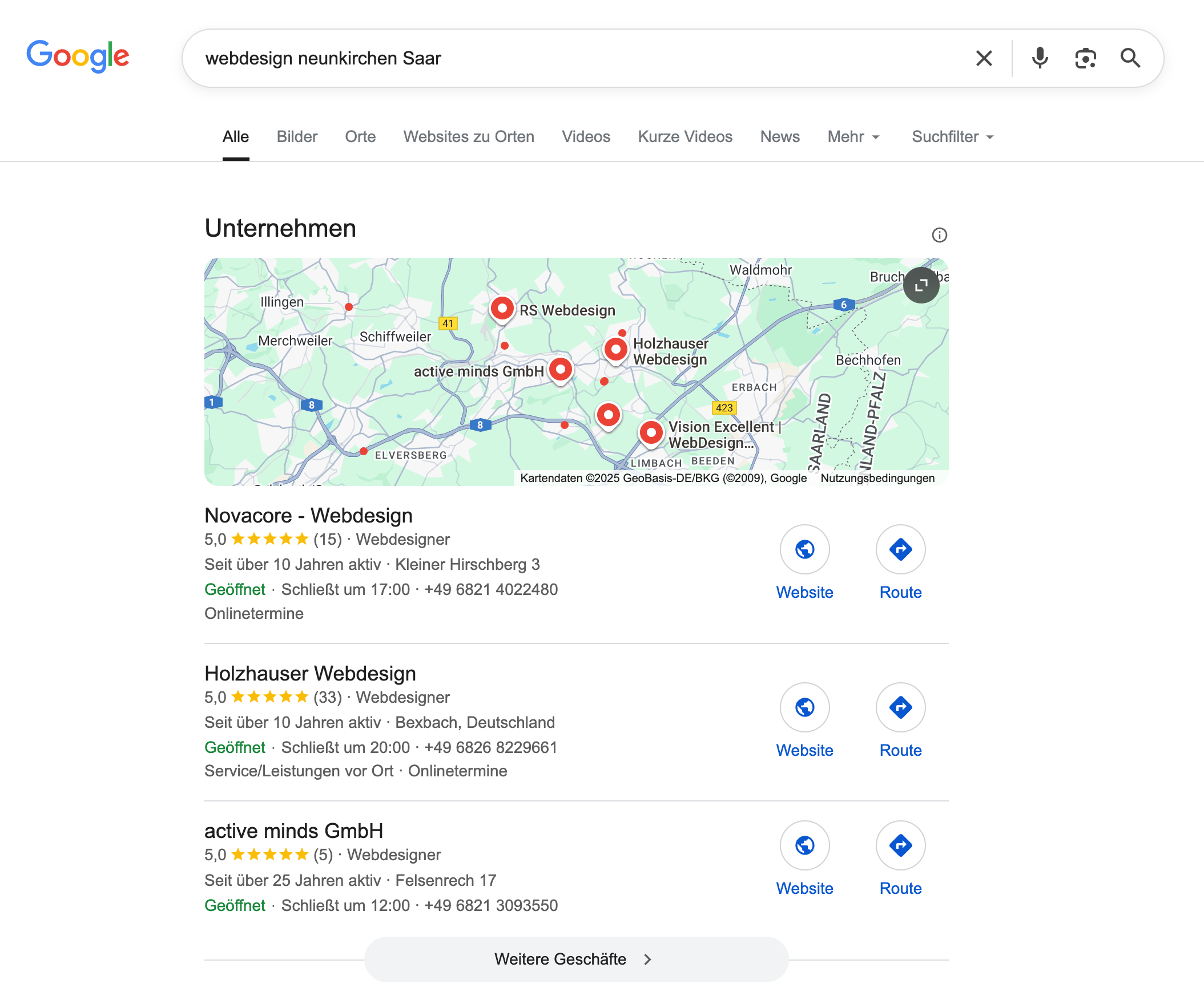 Google Local Pack Beispiel mit drei lokalen Unternehmen in der Kartenansicht