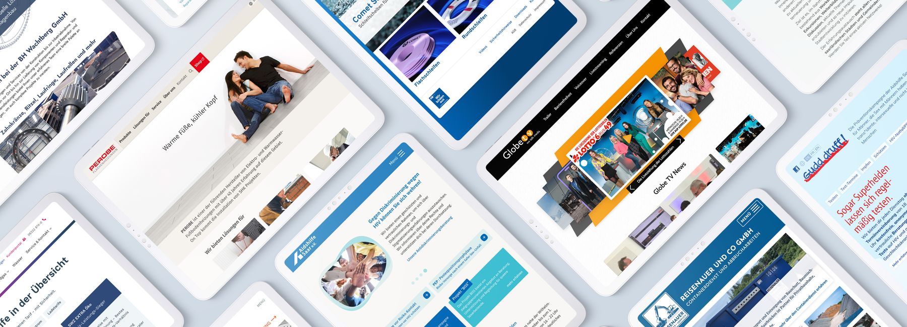 Arrangement mehrerer Tablets die verschiedene Webdesigns aus dem Saarland zeigen. Globe-TV und Aidshilfe Saar aus Saarbrücken, Comet Schleifscheiben aus St. Ingbert und andere.